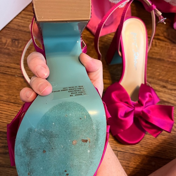 Betsey Johnson Fuchsia Satin Bow Heels - Picture 3 of 4